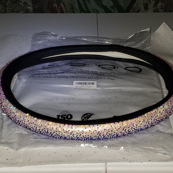 Other - 🚨Price Firm🚨🎉1 LEFT🎉Steering Wheel Cover🎉